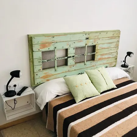 Hostel Mucha Masia Rural Urba El Prat de Llobregat