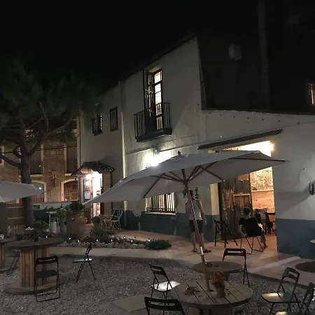 Mucha Masia Rural Urba Hostal