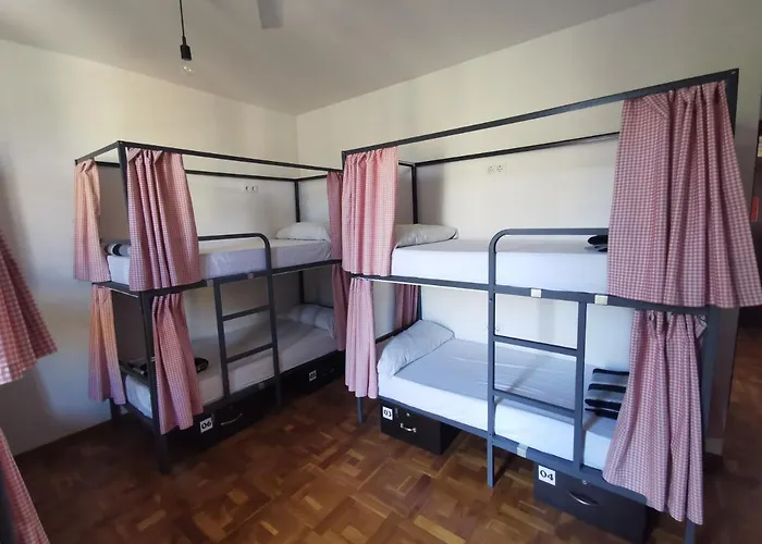 Hostel Mucha Masia Rural Urba El Prat de Llobregat