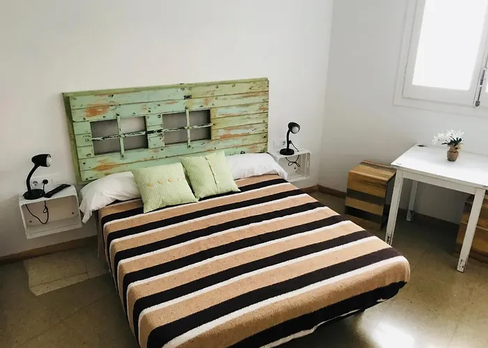 Hostel Mucha Masia Rural Urba El Prat de Llobregat